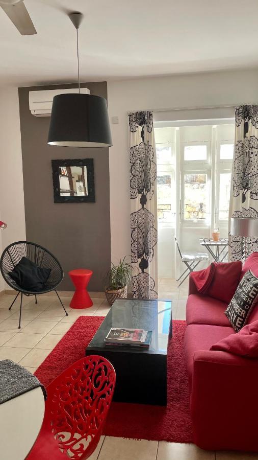 Simons Apartments Minutes Away From Balluta Bay And St Julians Слима Экстерьер фото