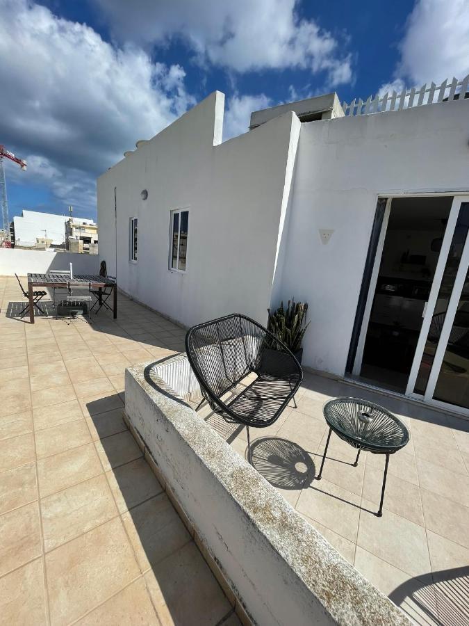 Simons Apartments Minutes Away From Balluta Bay And St Julians Слима Экстерьер фото