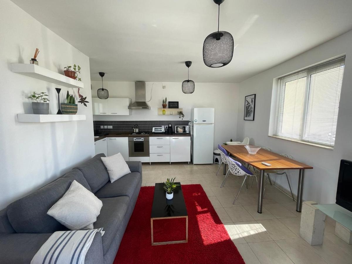 Simons Apartments Minutes Away From Balluta Bay And St Julians Слима Экстерьер фото