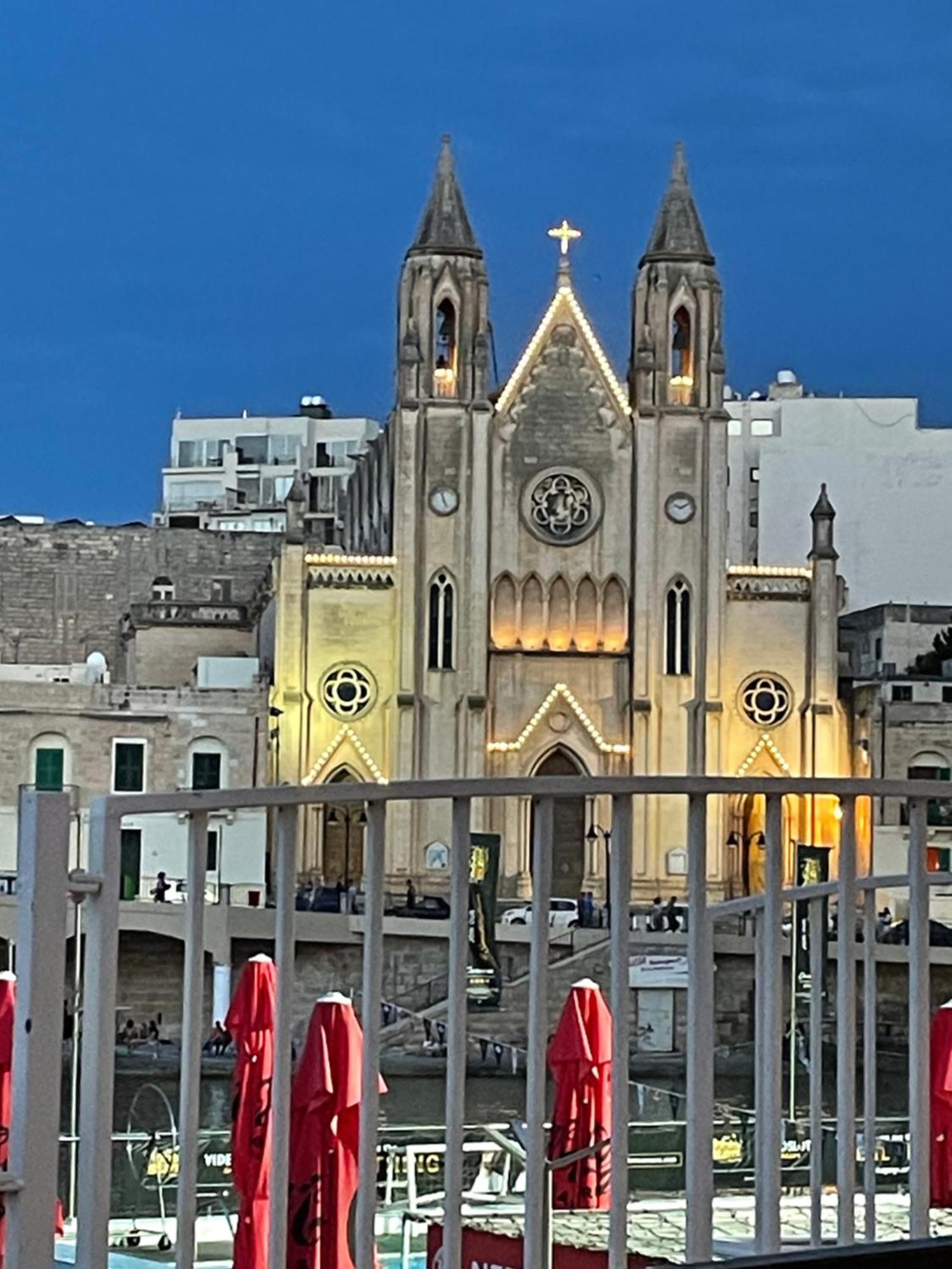 Simons Apartments Minutes Away From Balluta Bay And St Julians Слима Экстерьер фото