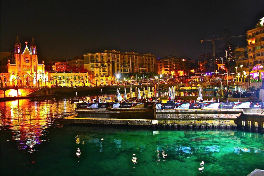 Simons Apartments Minutes Away From Balluta Bay And St Julians Слима Номер фото